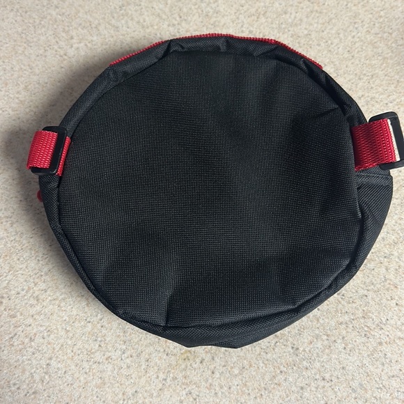 POKEMON poke ball 8.5" Lunch carrying case bag - Picture 2 of 4